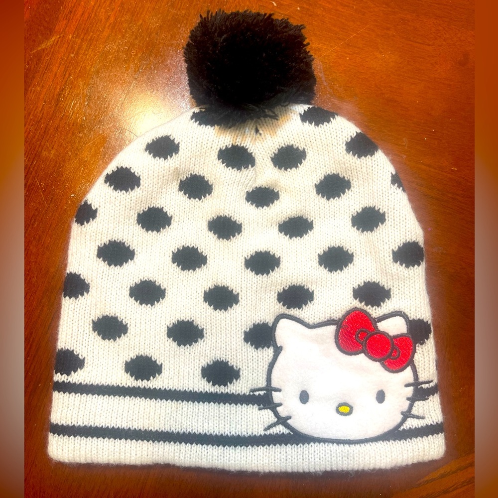 Kids hat ❤️🖤 Hello kitty
